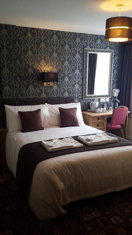 The Trafford Hotel Blackpool Room photo