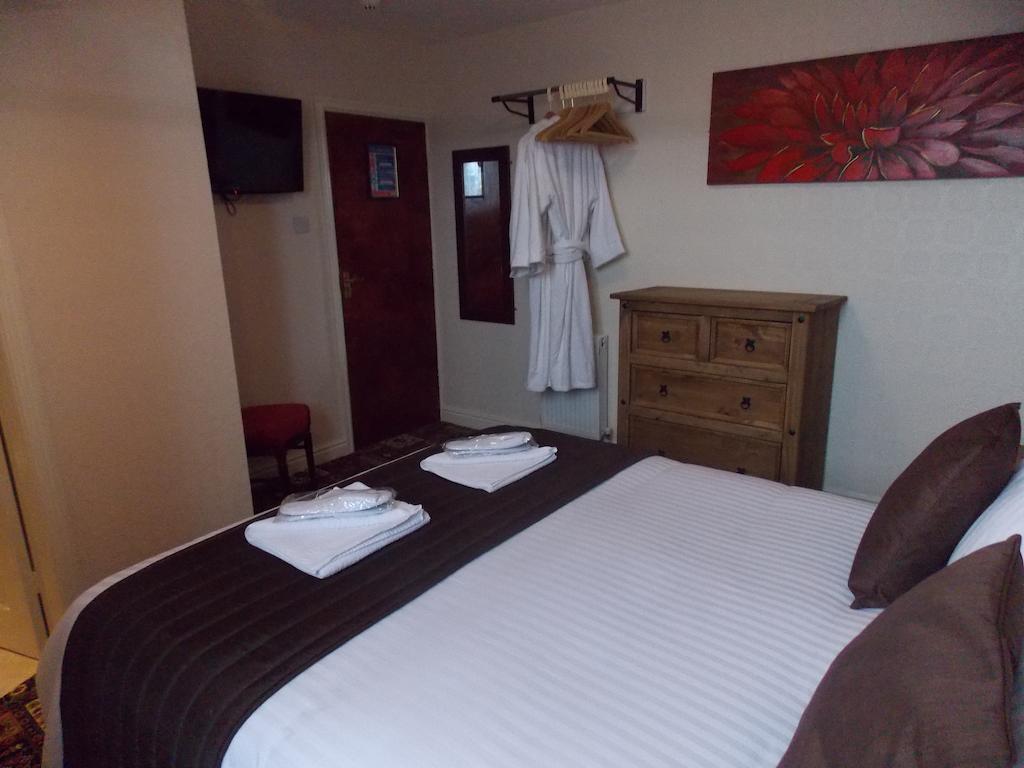 The Trafford Hotel Blackpool Room photo