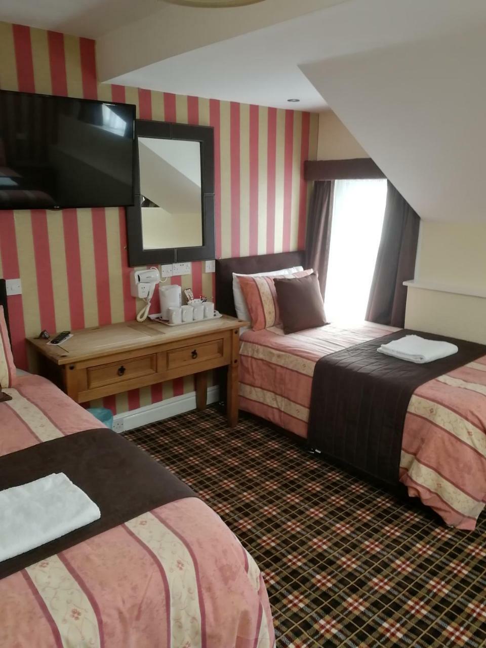 The Trafford Hotel Blackpool Room photo